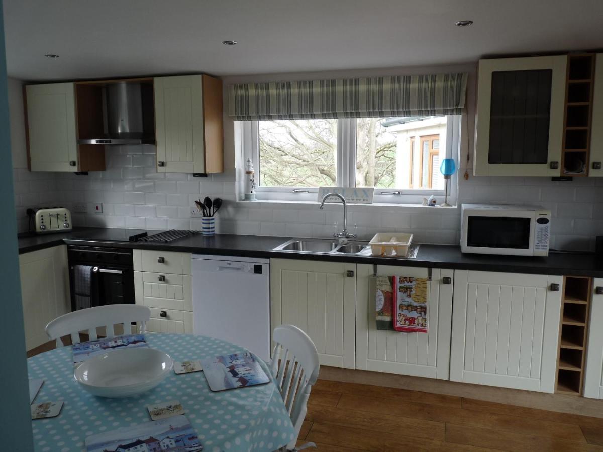 Gwyndaf Holiday Cottage Llangoed Exterior photo